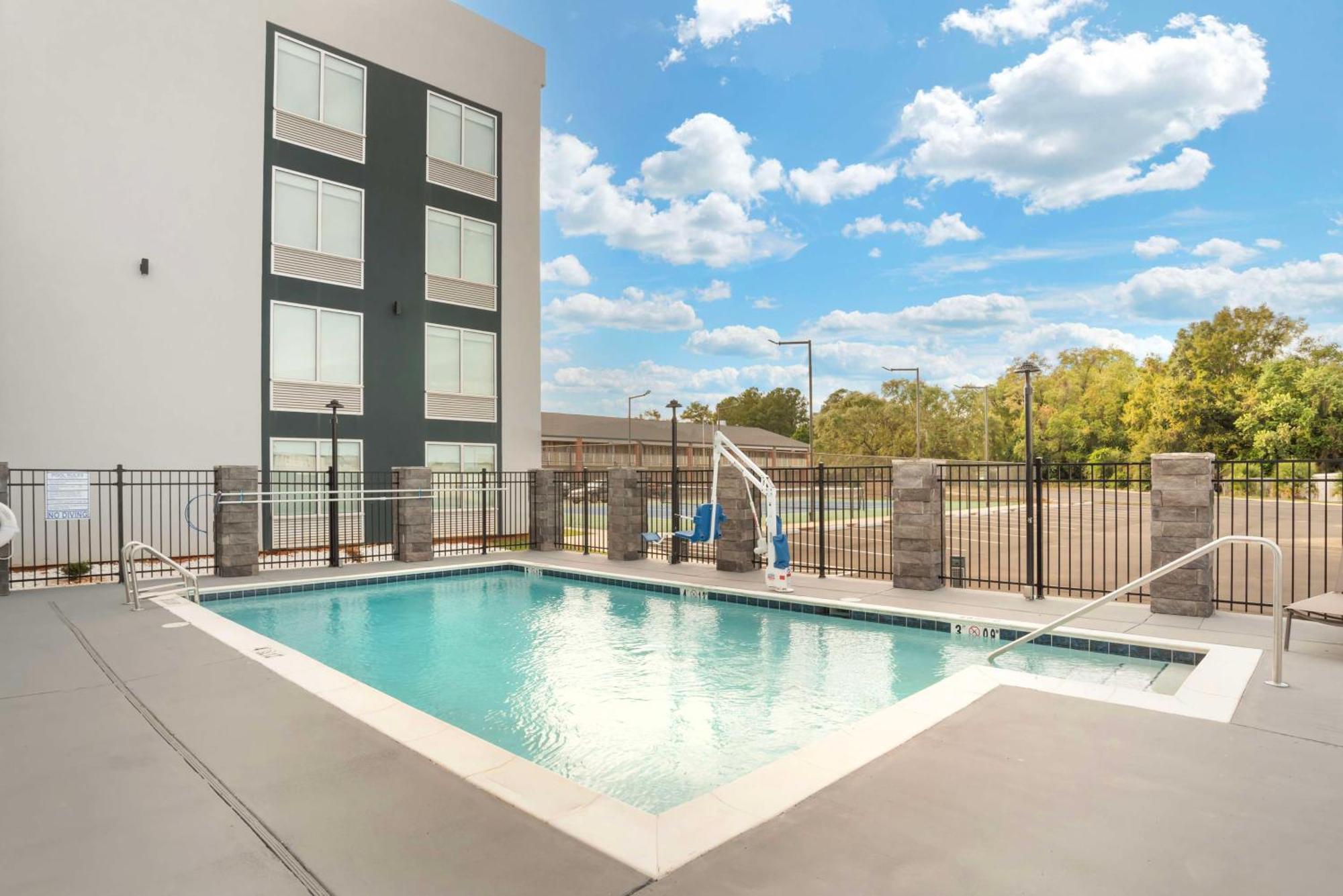 Best Western Plus Mobile Inn And Suites Exterior foto